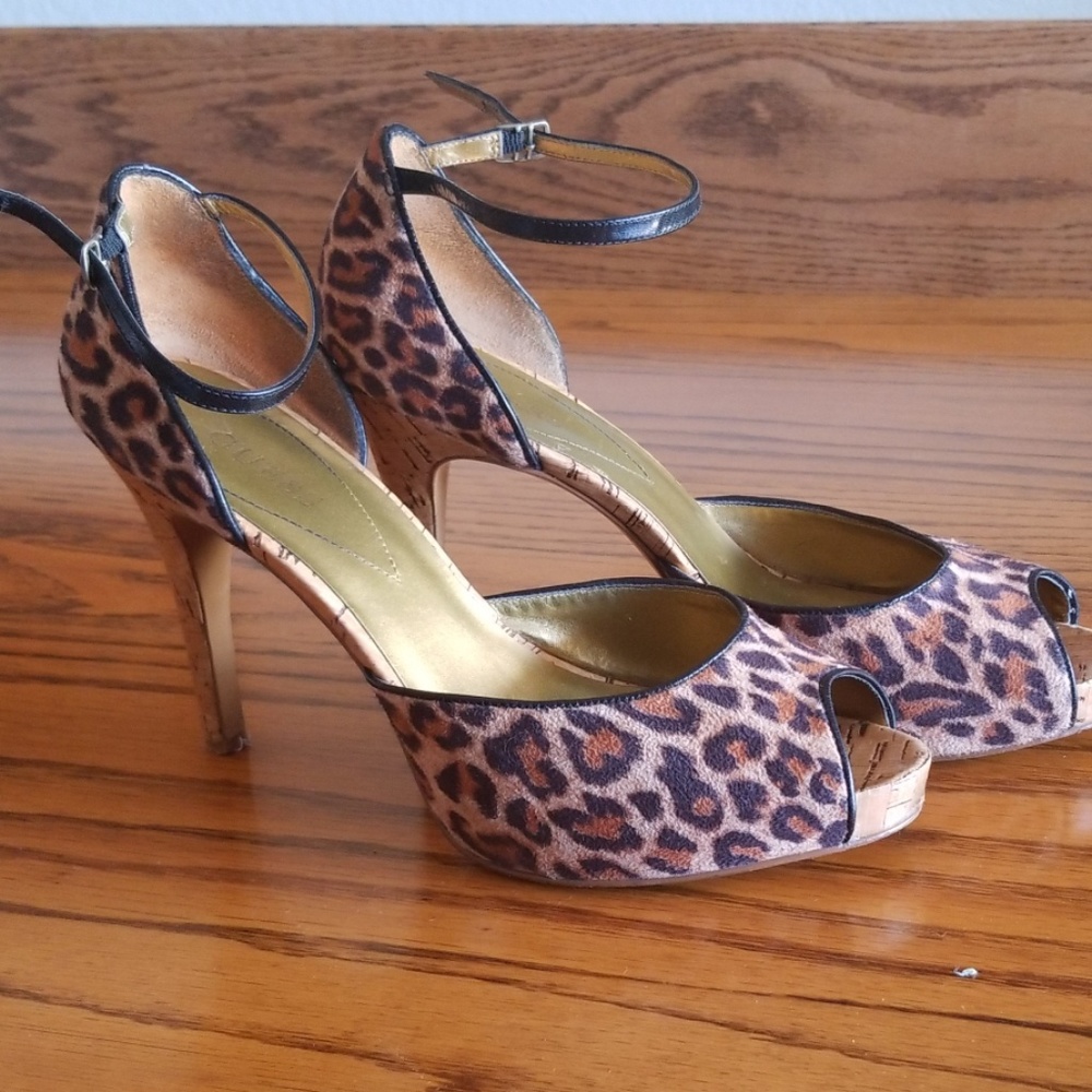 Guess leopard print heels